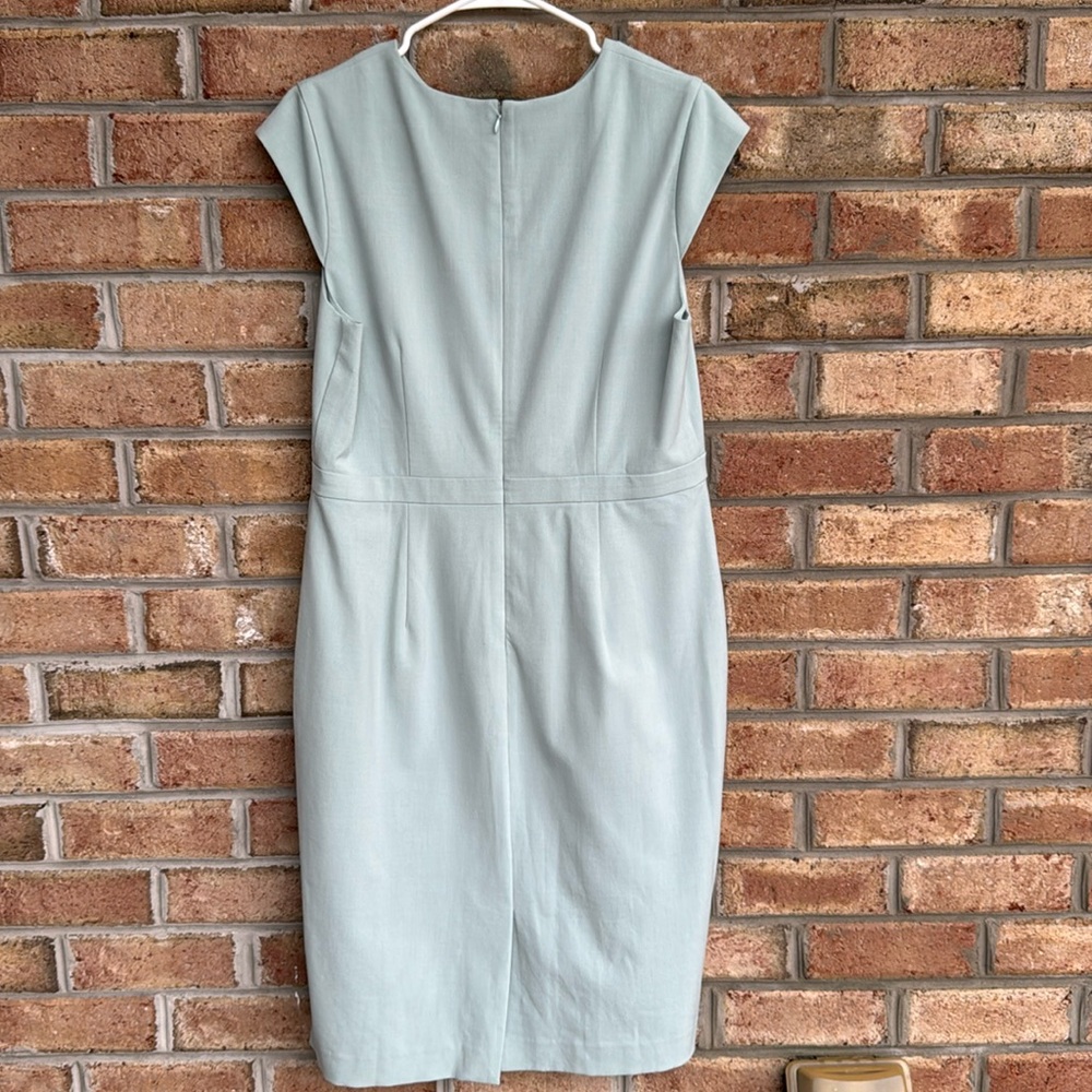 Ann Taylor mint green keyhole dress in end on end. Size 12 - Picture 5 of 10